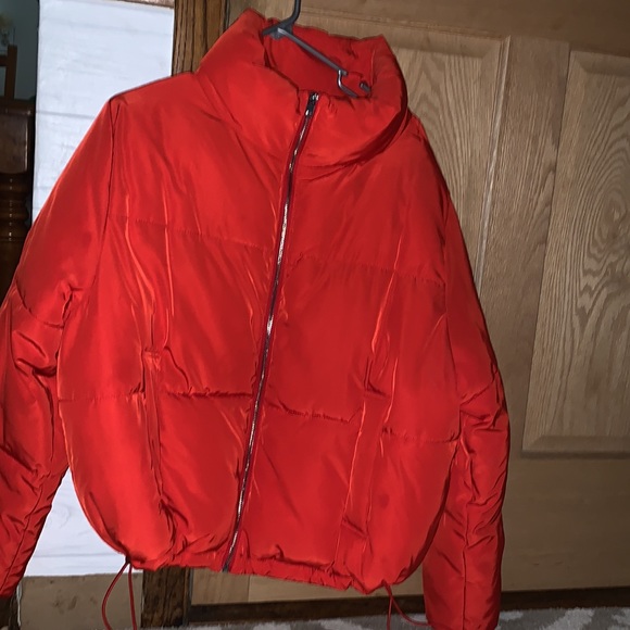 Red puffer coat - Picture 4 of 4